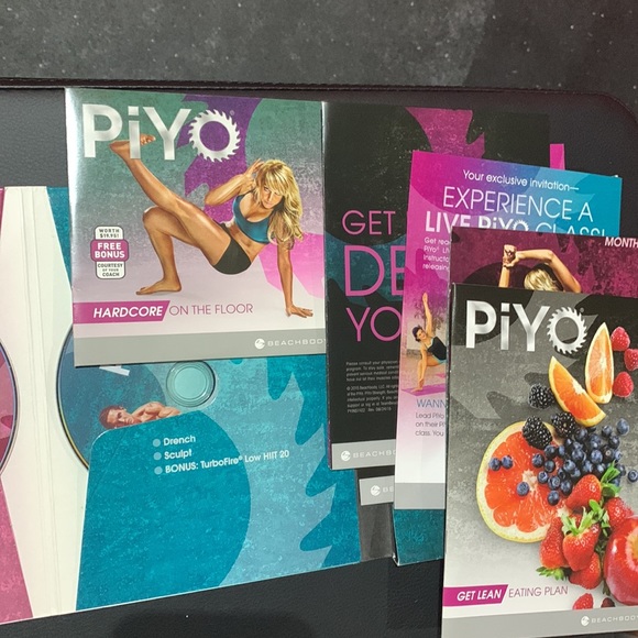 Piyo boxed set by Beachbody celebrity trainer Chalene Johnson. - Picture 4 of 4